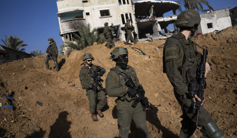 Des milliers d’hommes arrêtés et maltraités