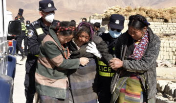 La course pour retrouver des survivant·es au Tibet