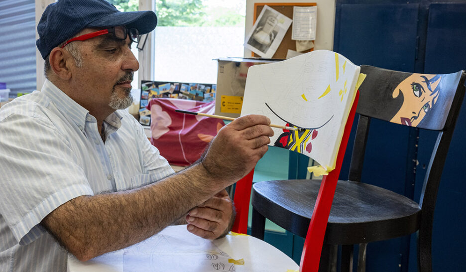 Une association sœur, baptisée Embellimesure, propose des mesures d’insertion sociale au travers de la réparation de chaises, de petits mobiliers ou encore de vélos… THIERRY PORCHET